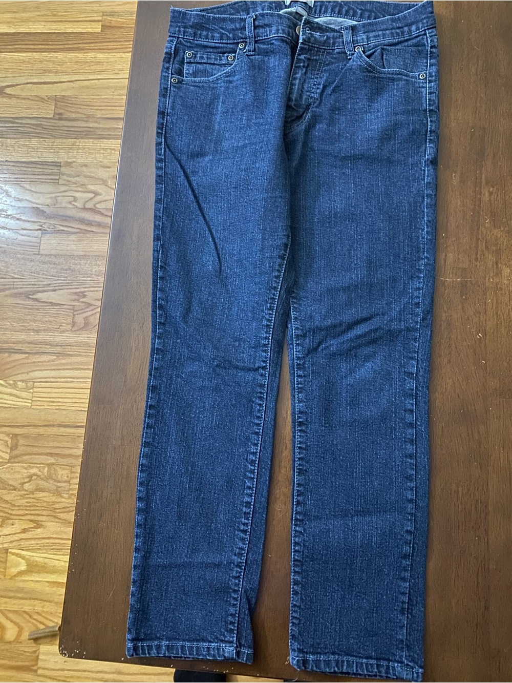 Ash and Erie Men's Dark Blue Straight-Leg Jeans